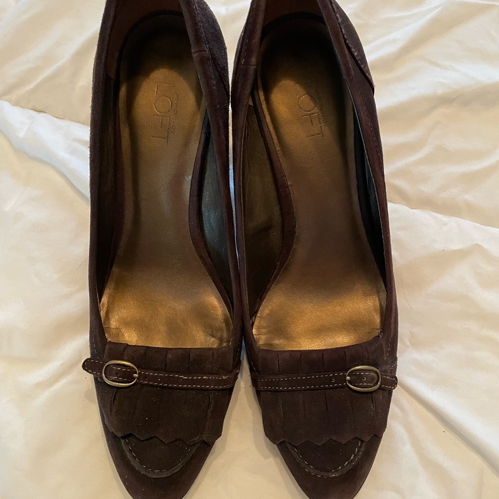 Loft Suede Pumps, size 8 - Picture 2 of 5